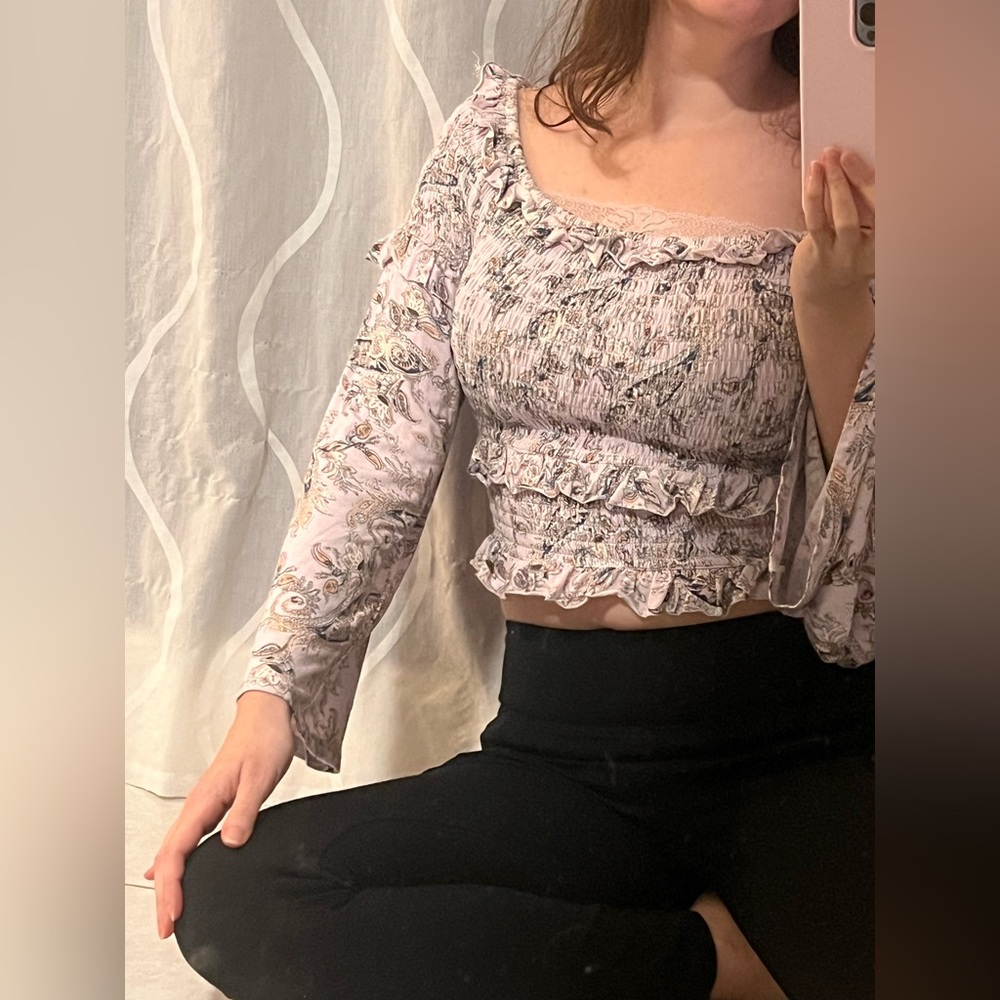 Xhilaration Lavender Ruffled Long Sleeve Paisley Blouse